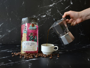 Coffeenaut Roasting Espresso Pour